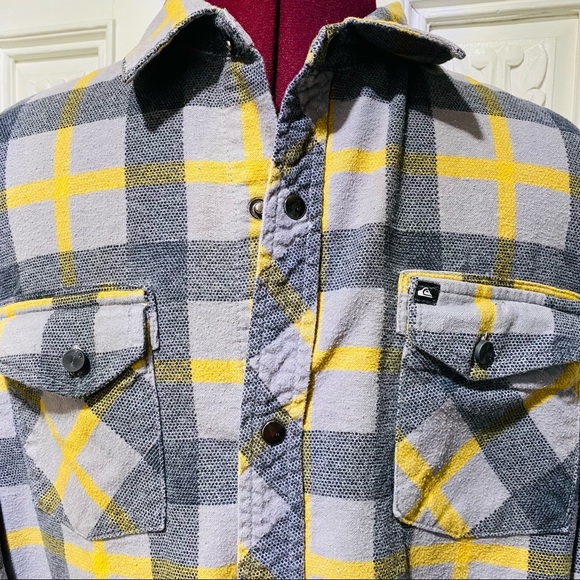 Quicksilver Plaid Cotton Button-Up Shirt. Medium. - Picture 6 of 10